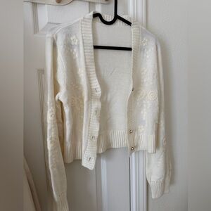 Elegant White Floral Knit Cardigan